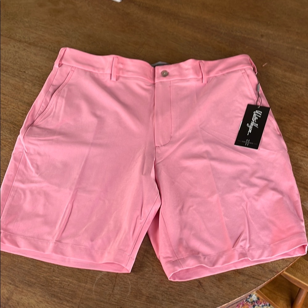 Men’s pink Walter Hagen shorts